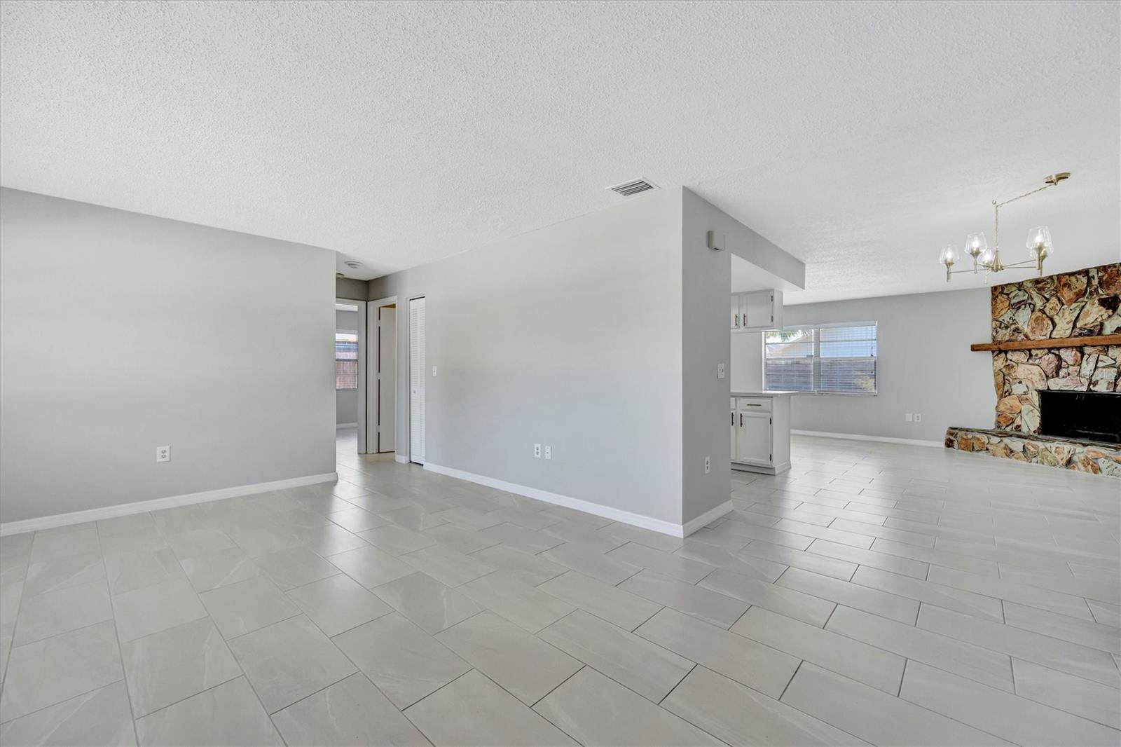 LAKE SARASOTA - Residential