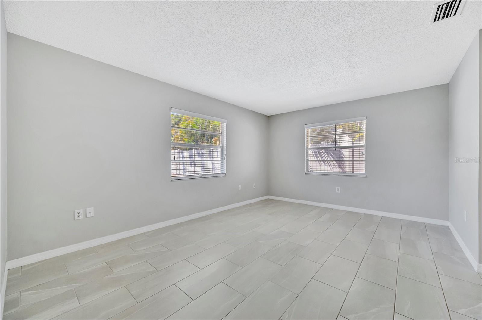 LAKE SARASOTA - Residential