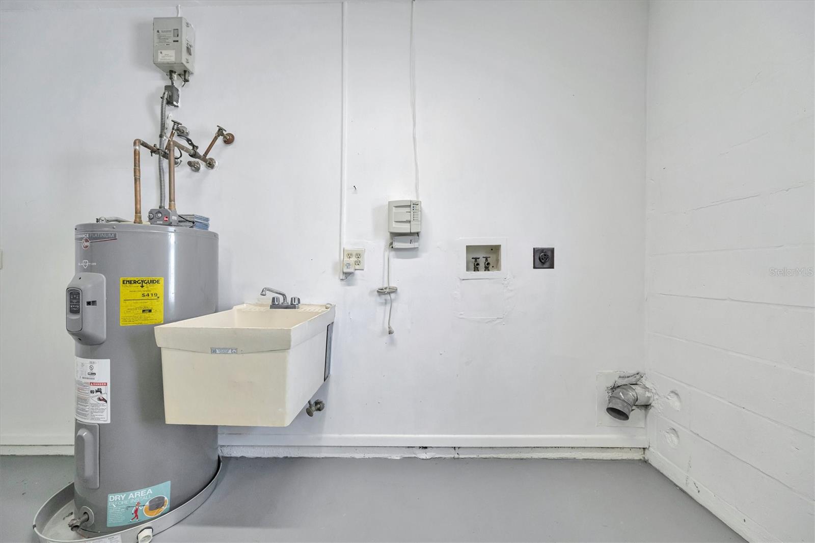 LAKE SARASOTA - Residential