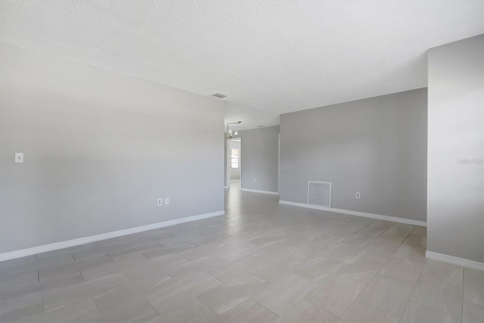 LAKE SARASOTA - Residential