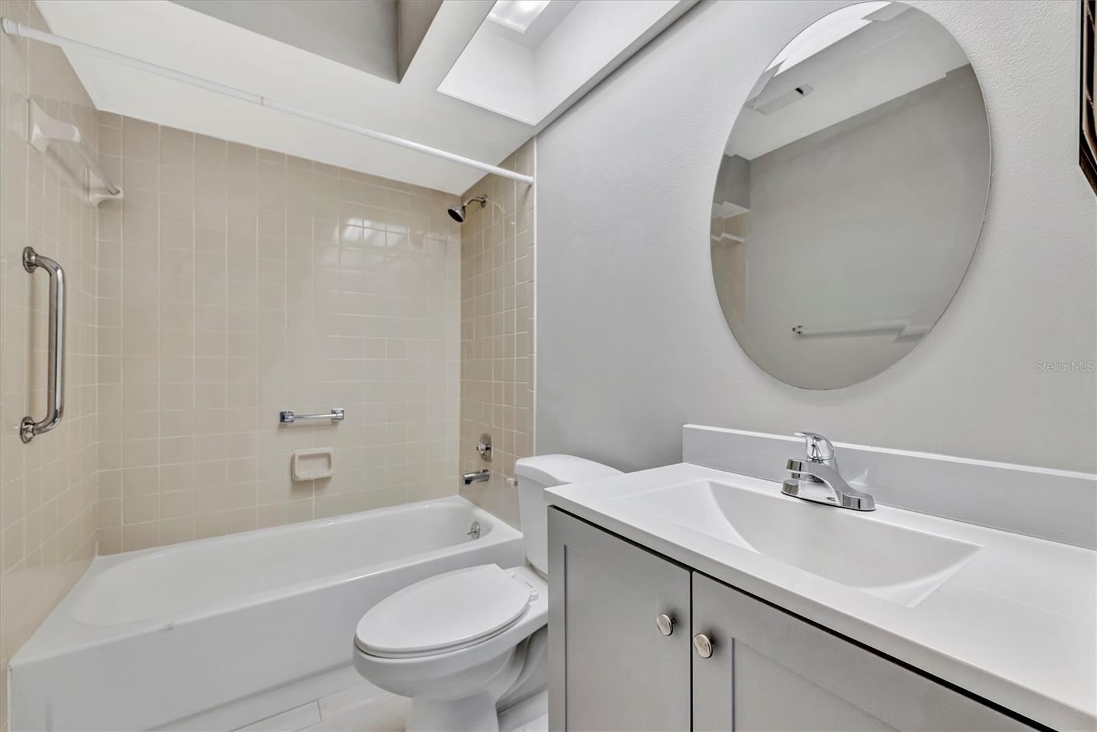 LAKE SARASOTA - Residential