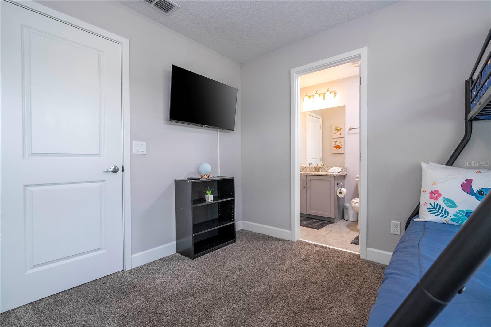 TERRA ESMERALDA TWNHMS - Residential Lease