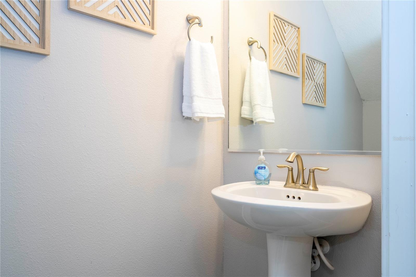 TERRA ESMERALDA TWNHMS - Residential Lease