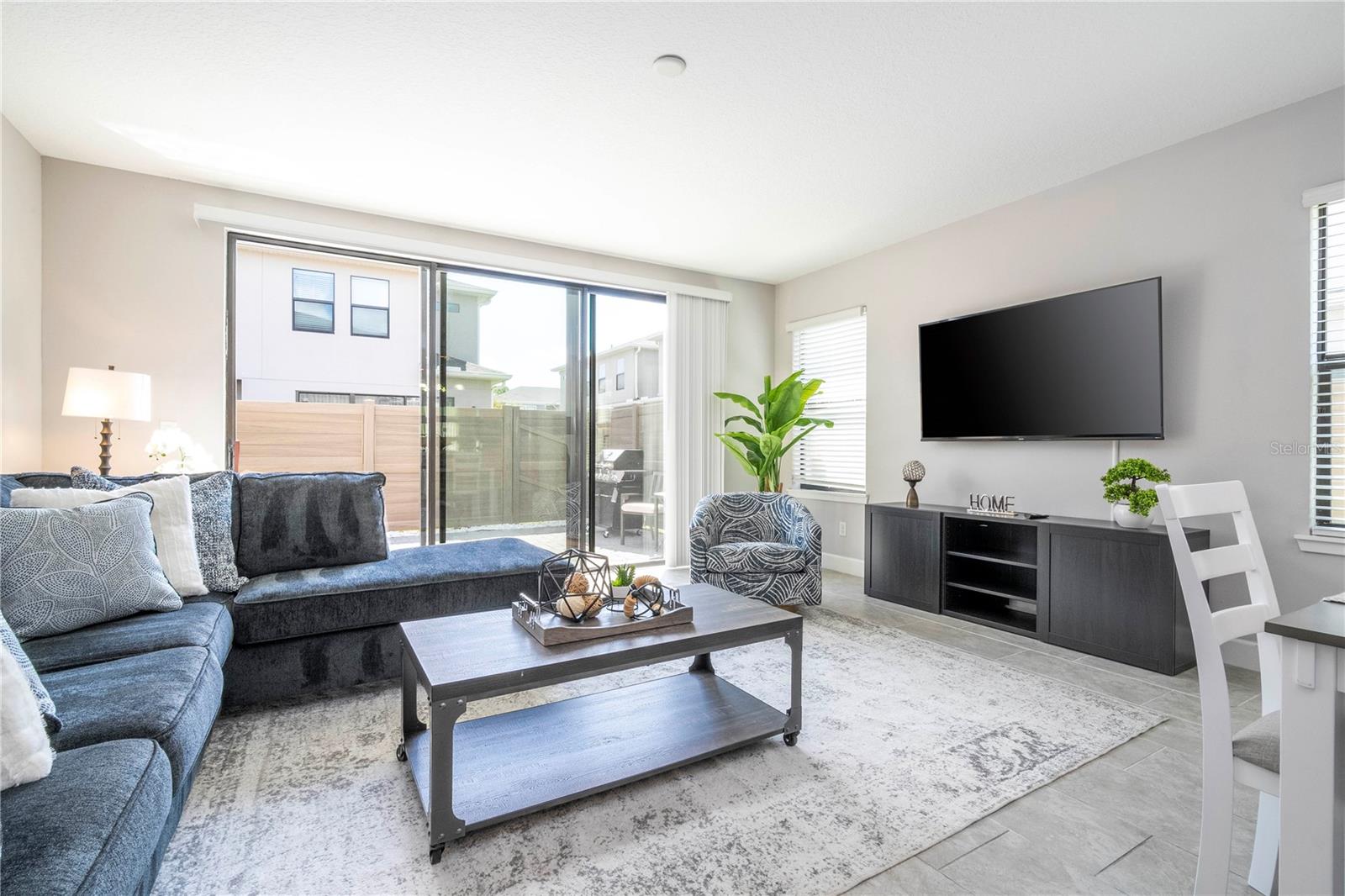 TERRA ESMERALDA TWNHMS - Residential Lease