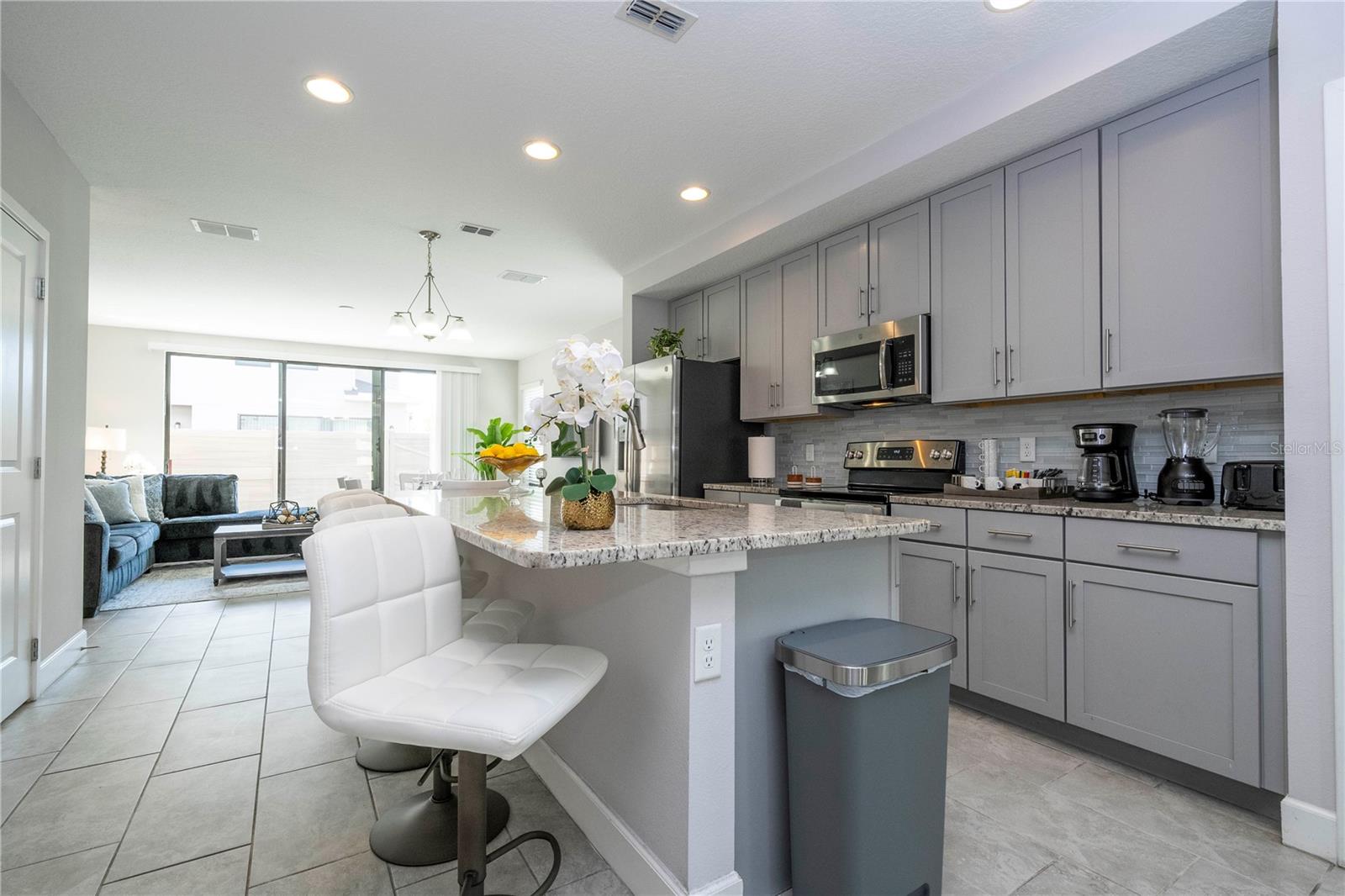 TERRA ESMERALDA TWNHMS - Residential Lease