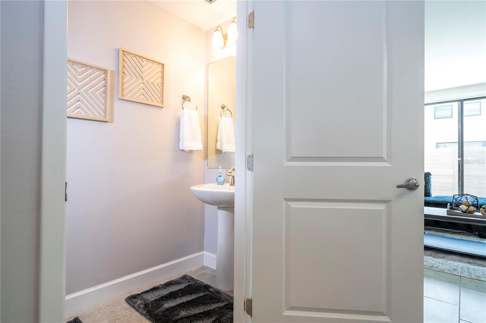 TERRA ESMERALDA TWNHMS - Residential Lease