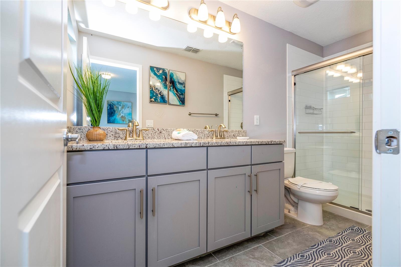 TERRA ESMERALDA TWNHMS - Residential Lease