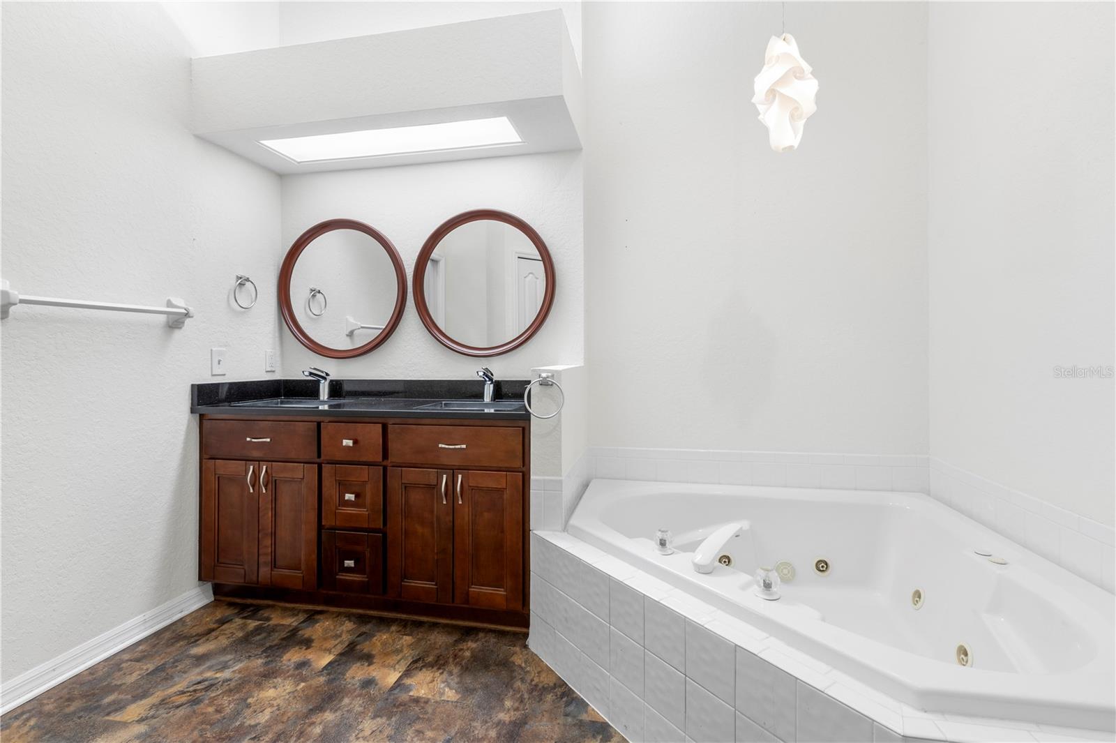 HERON COVE CONDO PH 02 - Residential