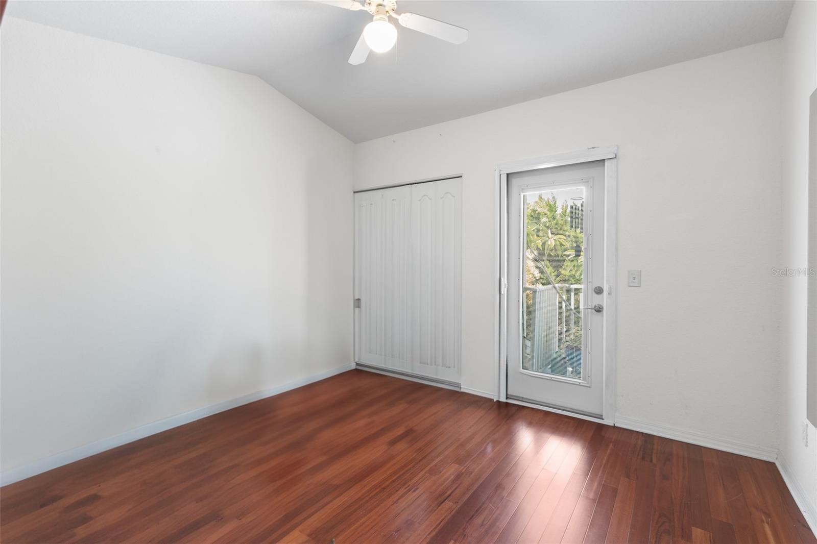 HERON COVE CONDO PH 02 - Residential