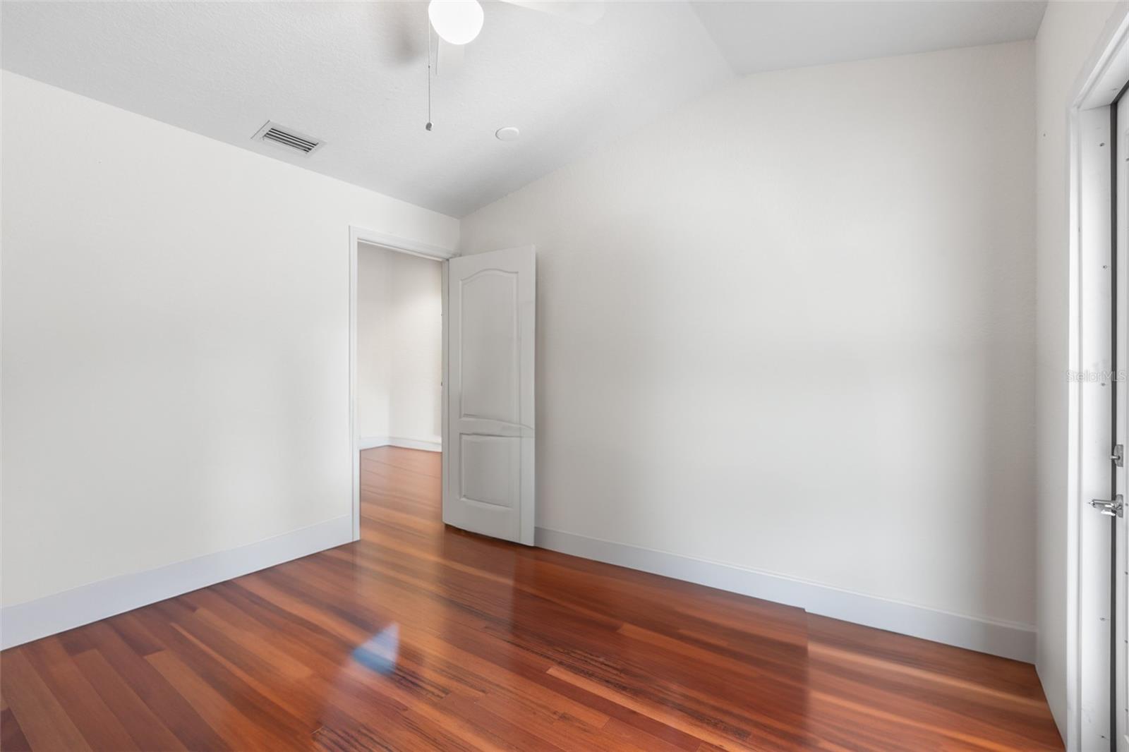 HERON COVE CONDO PH 02 - Residential