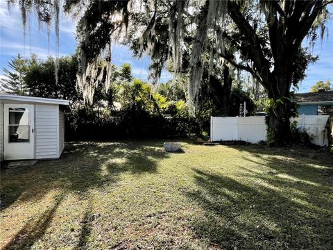 A home in PLANT CITY