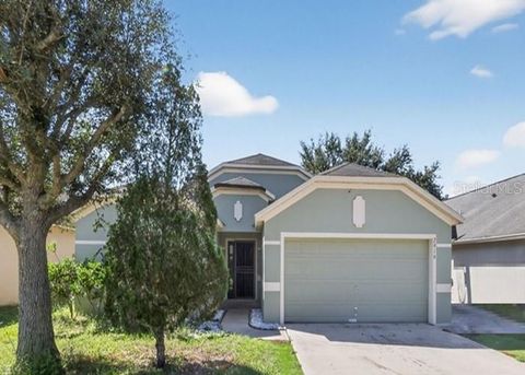 Photo of 2016 Newtown Road, Groveland, FL 34736 (MLS # O6324218)