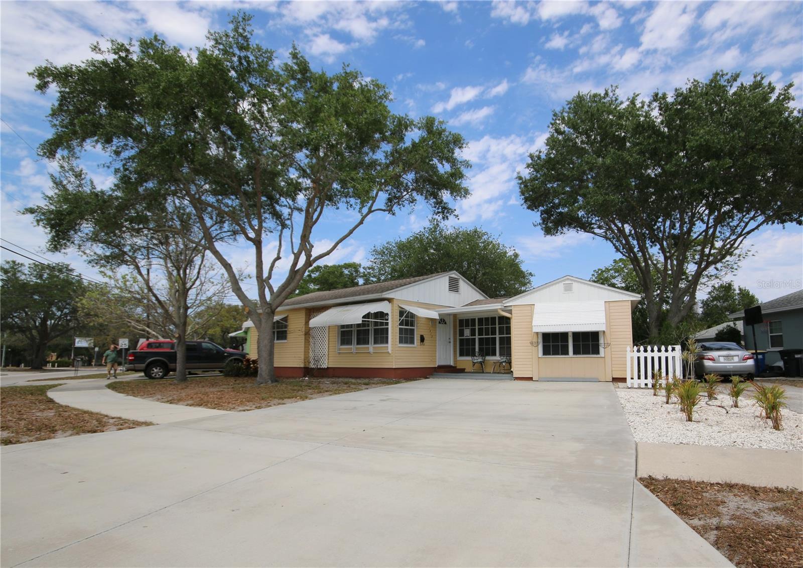 BELLEVIEW COURT - Residential Lease