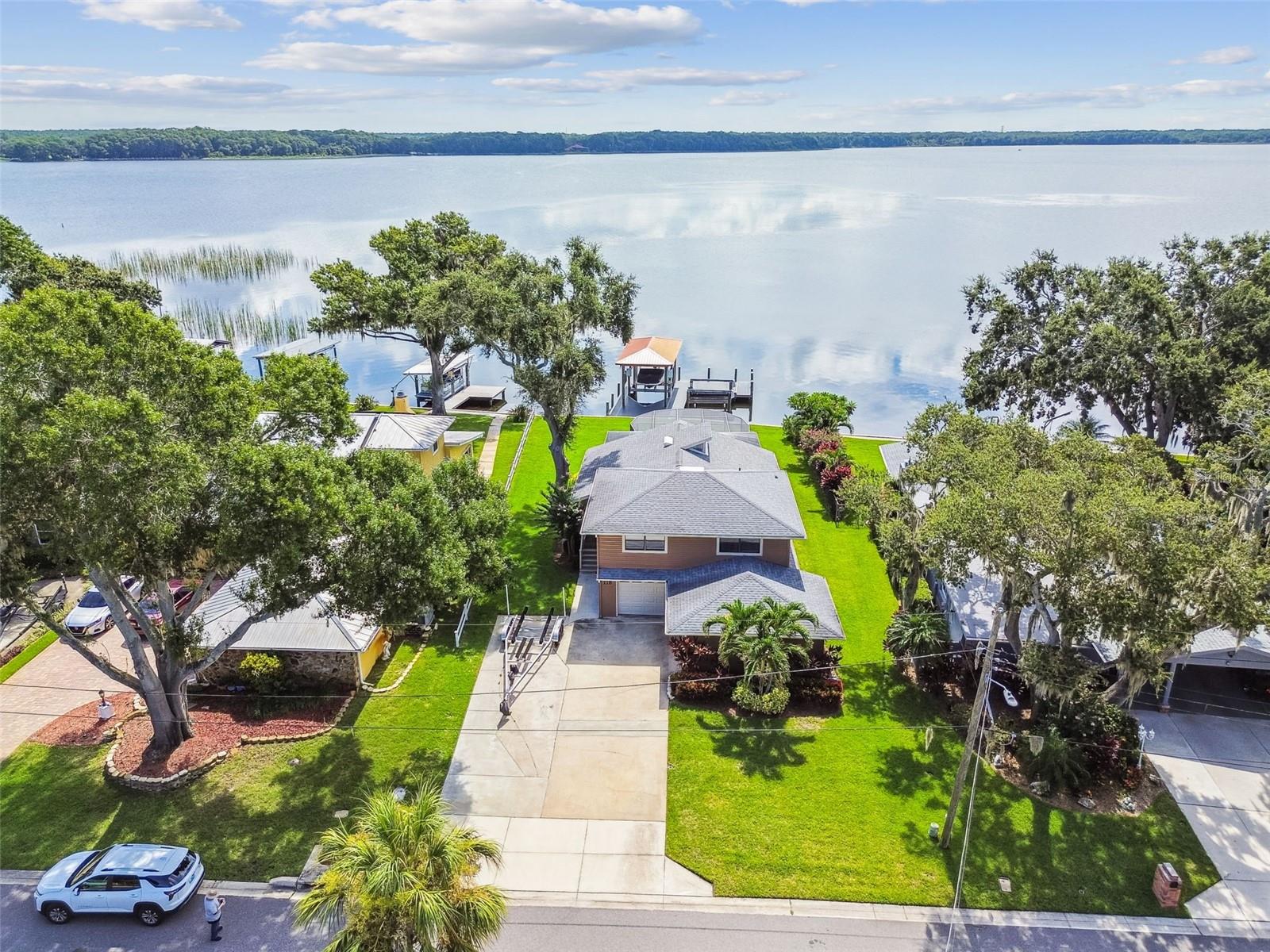 118 LAKE SHORE DRIVE E