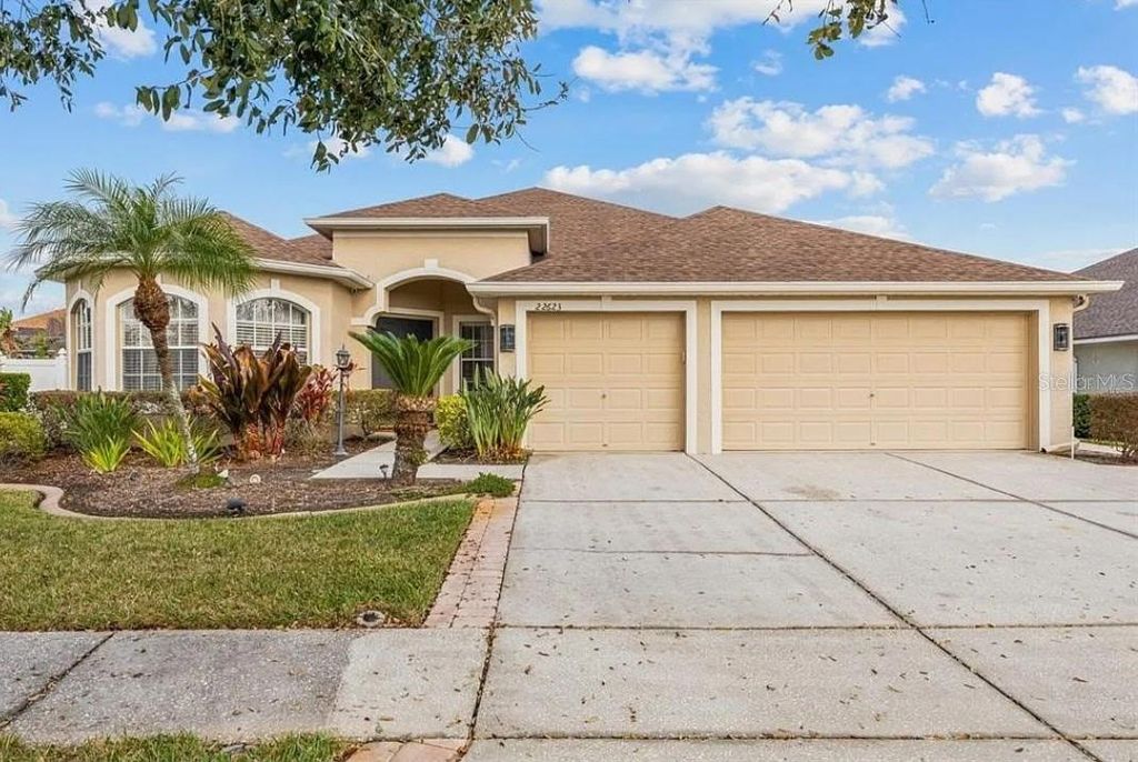 Photo of 22623 Cliffside Way, Land O Lakes, FL 34639 (MLS # W7885456)