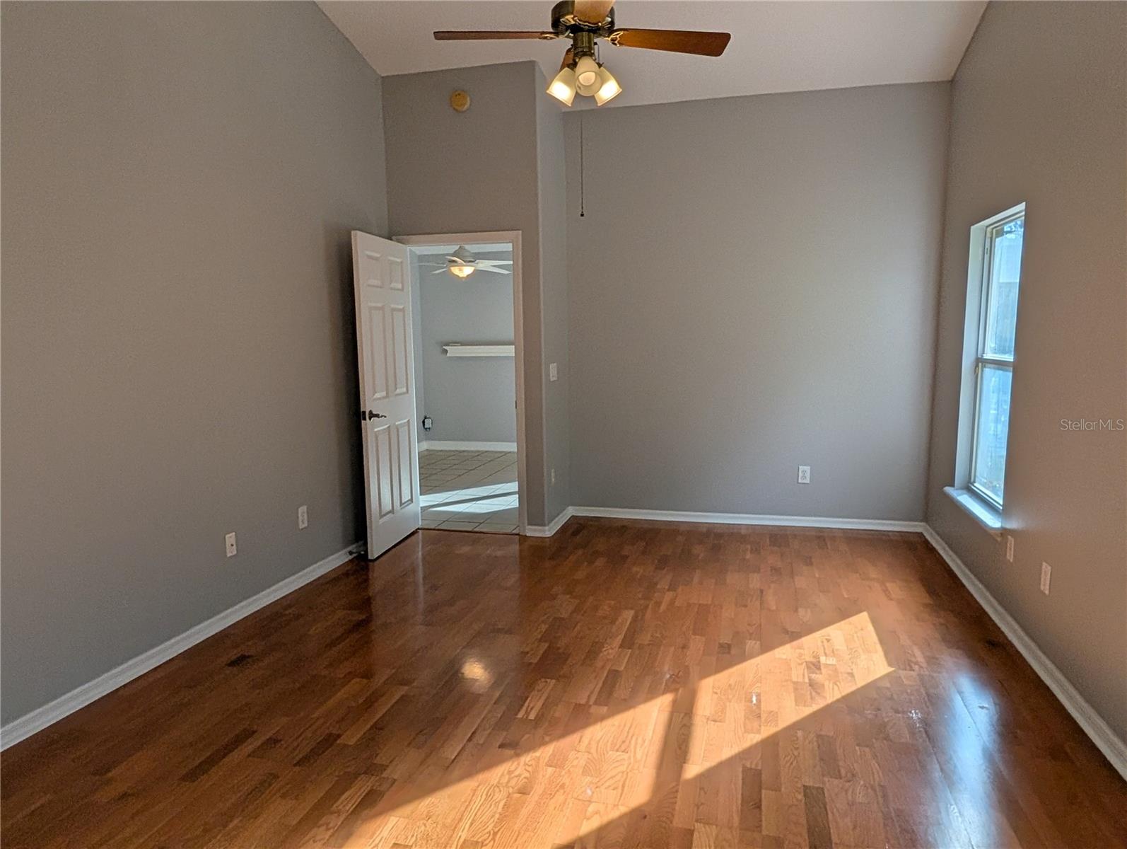 WAVERLEE WOODS UNIT 3 - Residential Lease