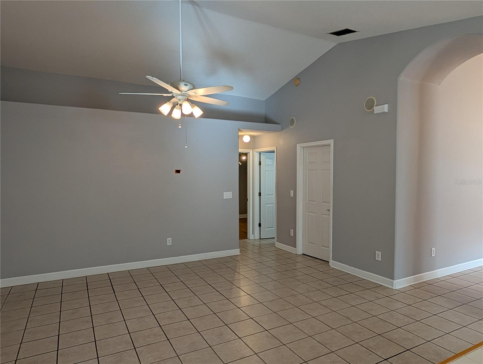 WAVERLEE WOODS UNIT 3 - Residential Lease