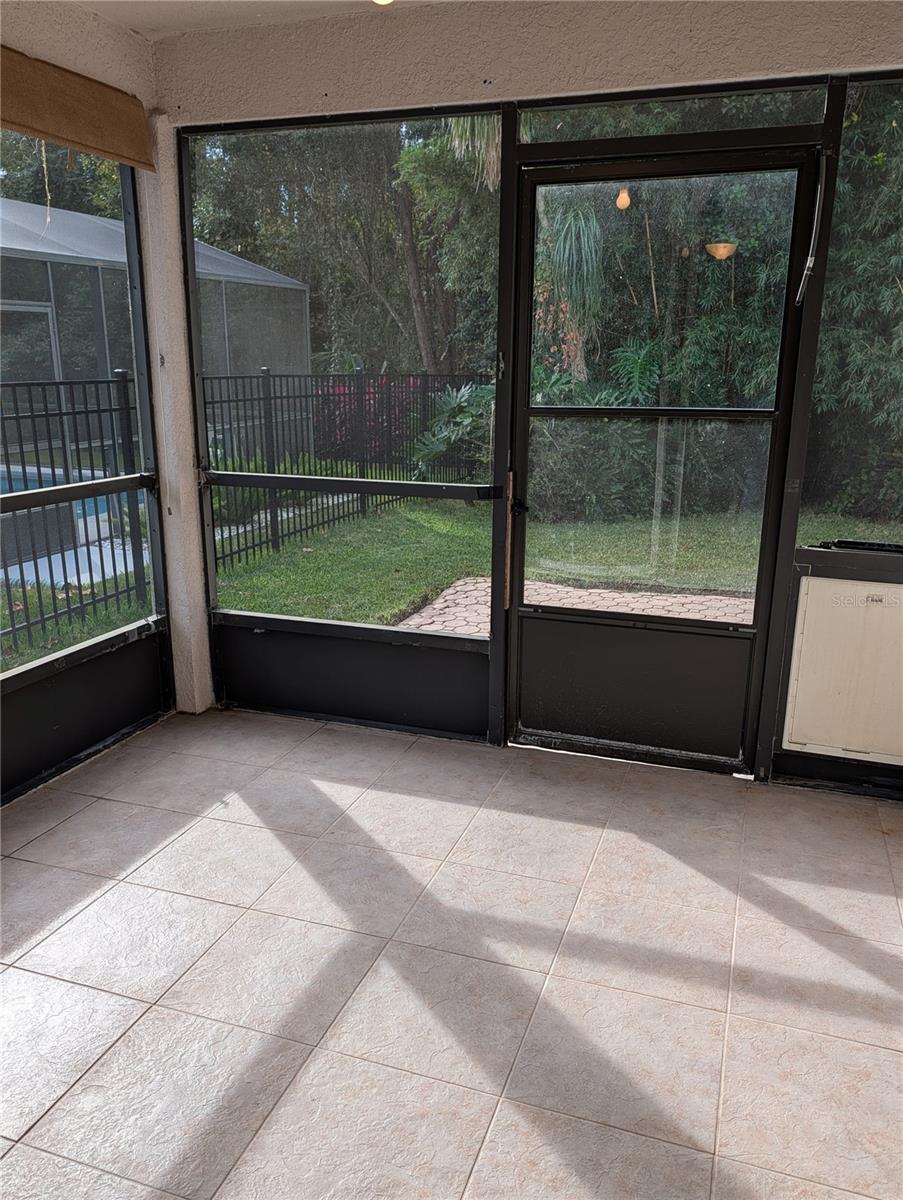 WAVERLEE WOODS UNIT 3 - Residential Lease