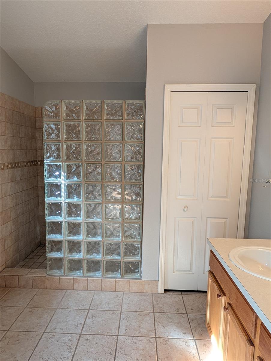 WAVERLEE WOODS UNIT 3 - Residential Lease