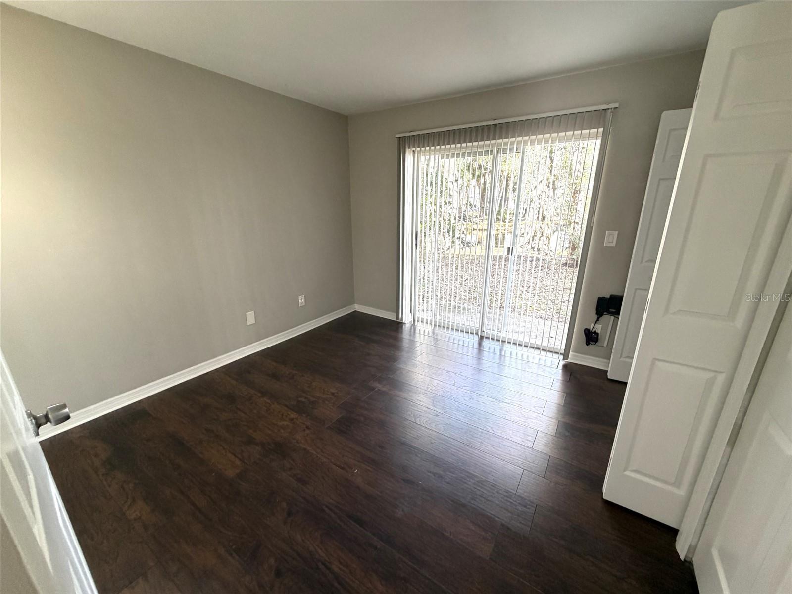 WATERSIDE CONDO I - Residential