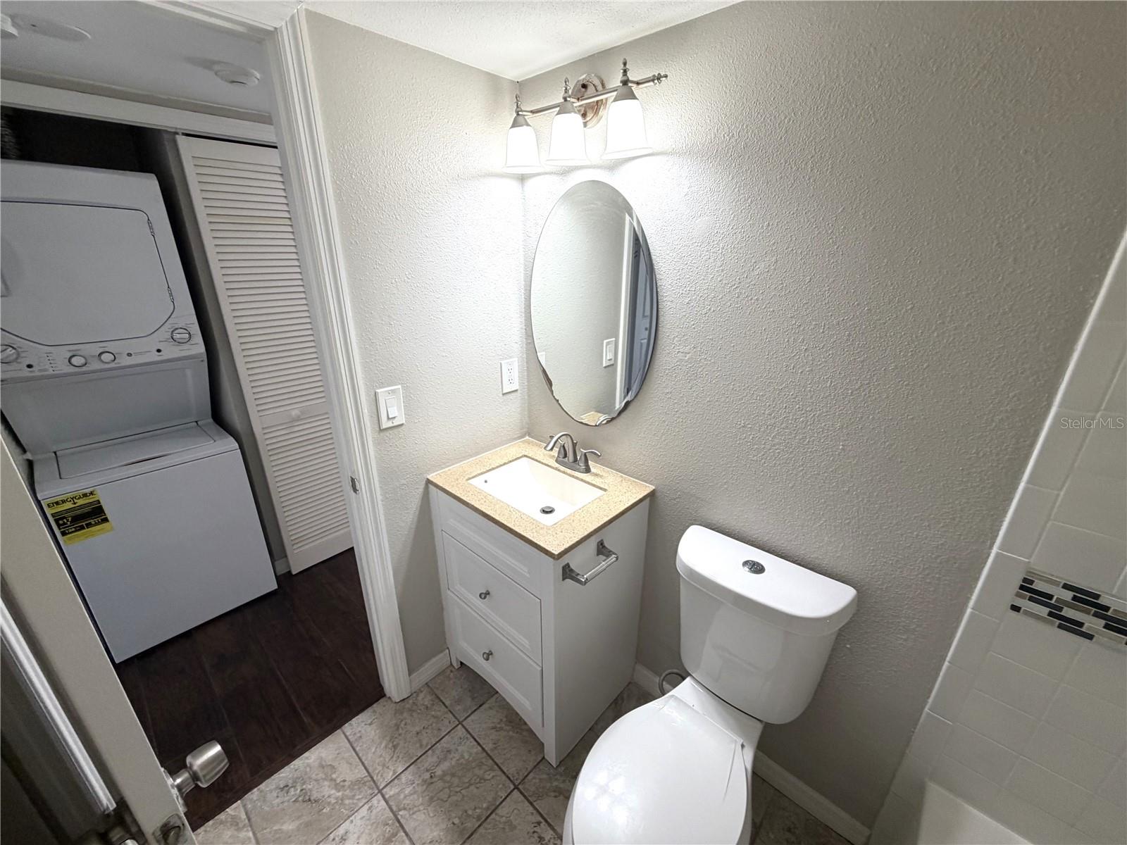 WATERSIDE CONDO I - Residential