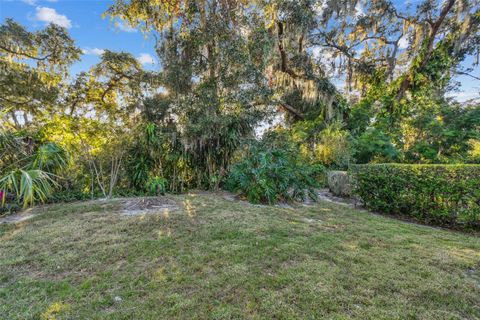 A home in LAKELAND