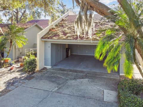 A home in LAKELAND