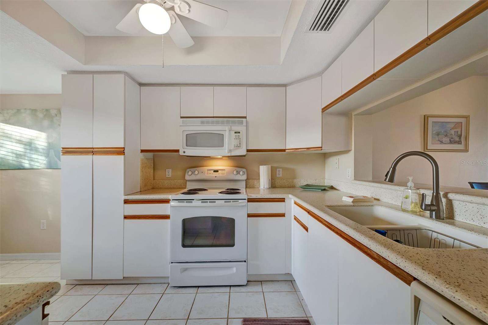 TERRACES 4 OF TARA - Residential