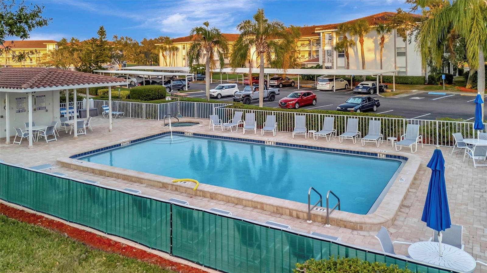 TERRACES 4 OF TARA - Residential