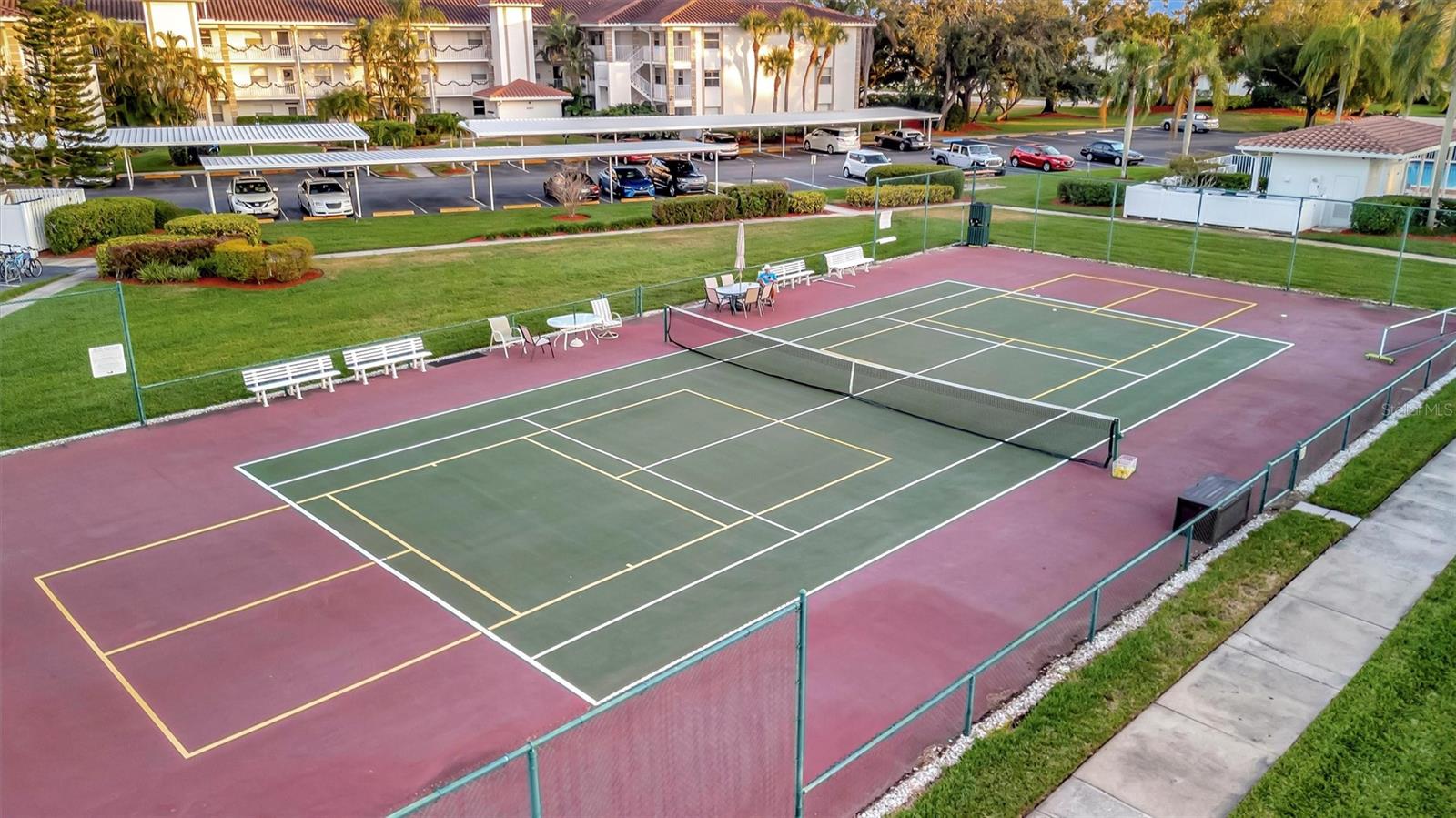 TERRACES 4 OF TARA - Residential