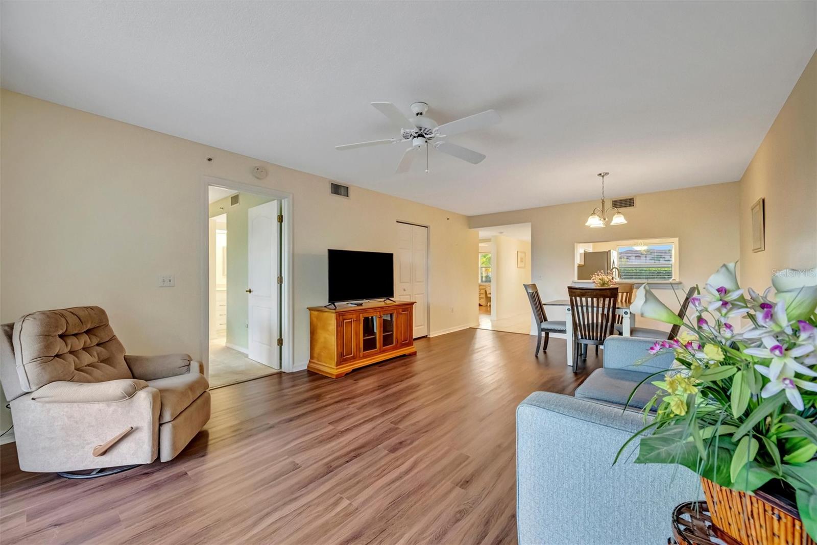 TERRACES 4 OF TARA - Residential