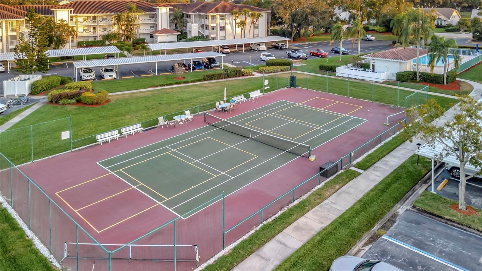 TERRACES 4 OF TARA - Residential