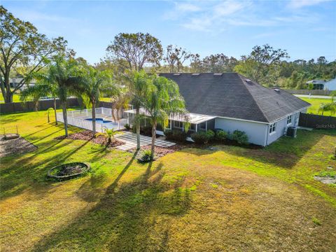 A home in LAKELAND