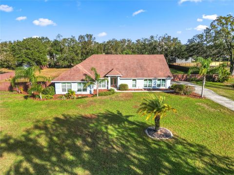 A home in LAKELAND