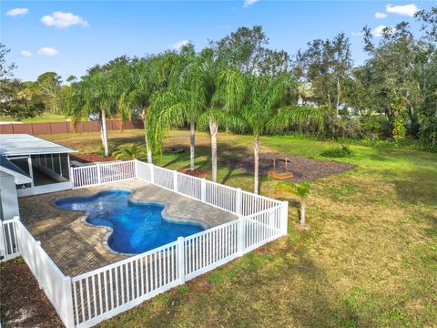 A home in LAKELAND