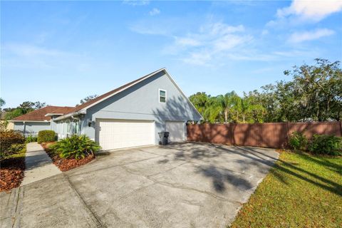 A home in LAKELAND