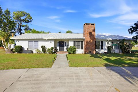 Photo of 3903 Edison Avenue, Bowling Green, FL 33834 (MLS # P4938244)