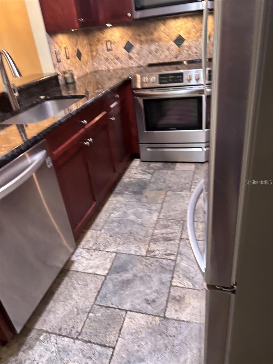 PINE RIDGE AT LAKE TARPON - Residential Lease