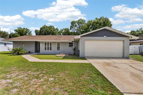 Photo of 3734 Opal Drive, Mulberry, FL 33860 (MLS # TB8502290)