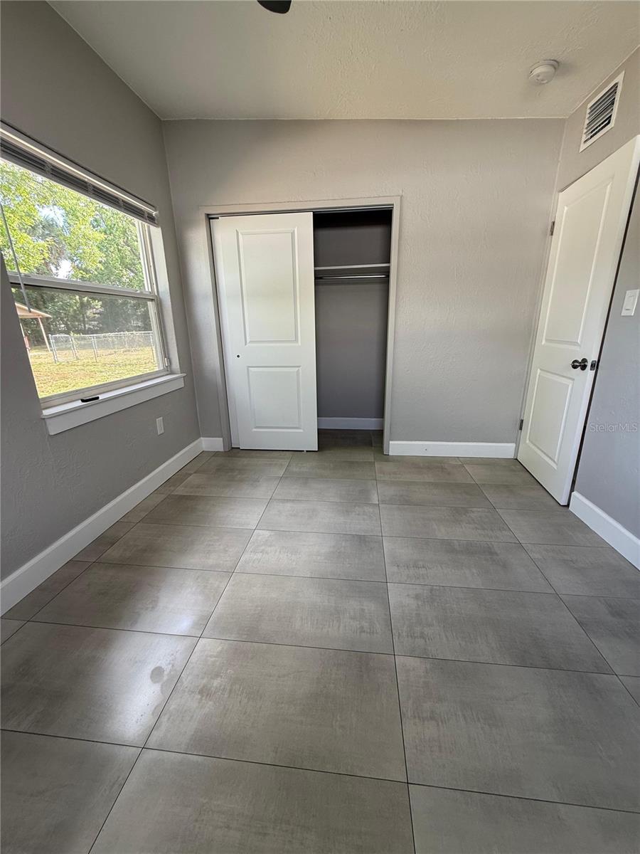 LAKE BARTON PARK - Residential