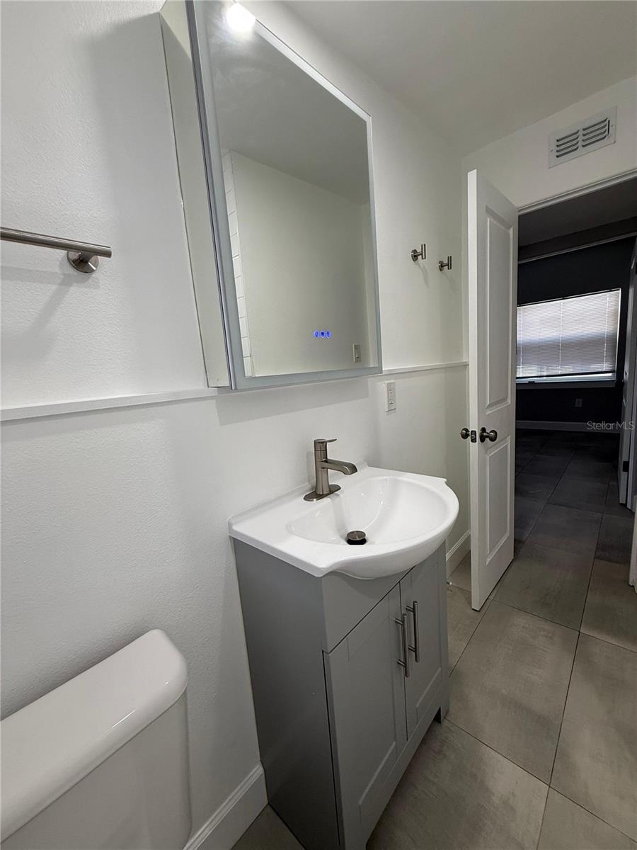 LAKE BARTON PARK - Residential