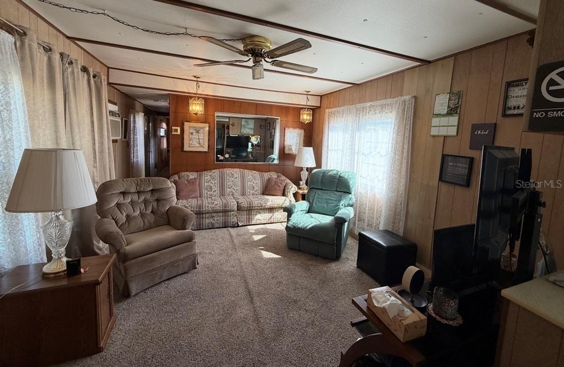 COLONIAL MANOR - Residential