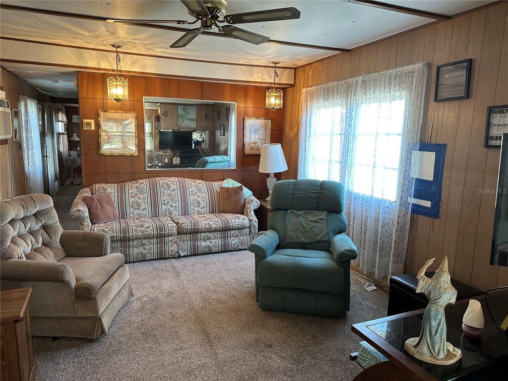 Photo of 227 Inner Drive E, Venice, FL 34285 (MLS # N6135434)