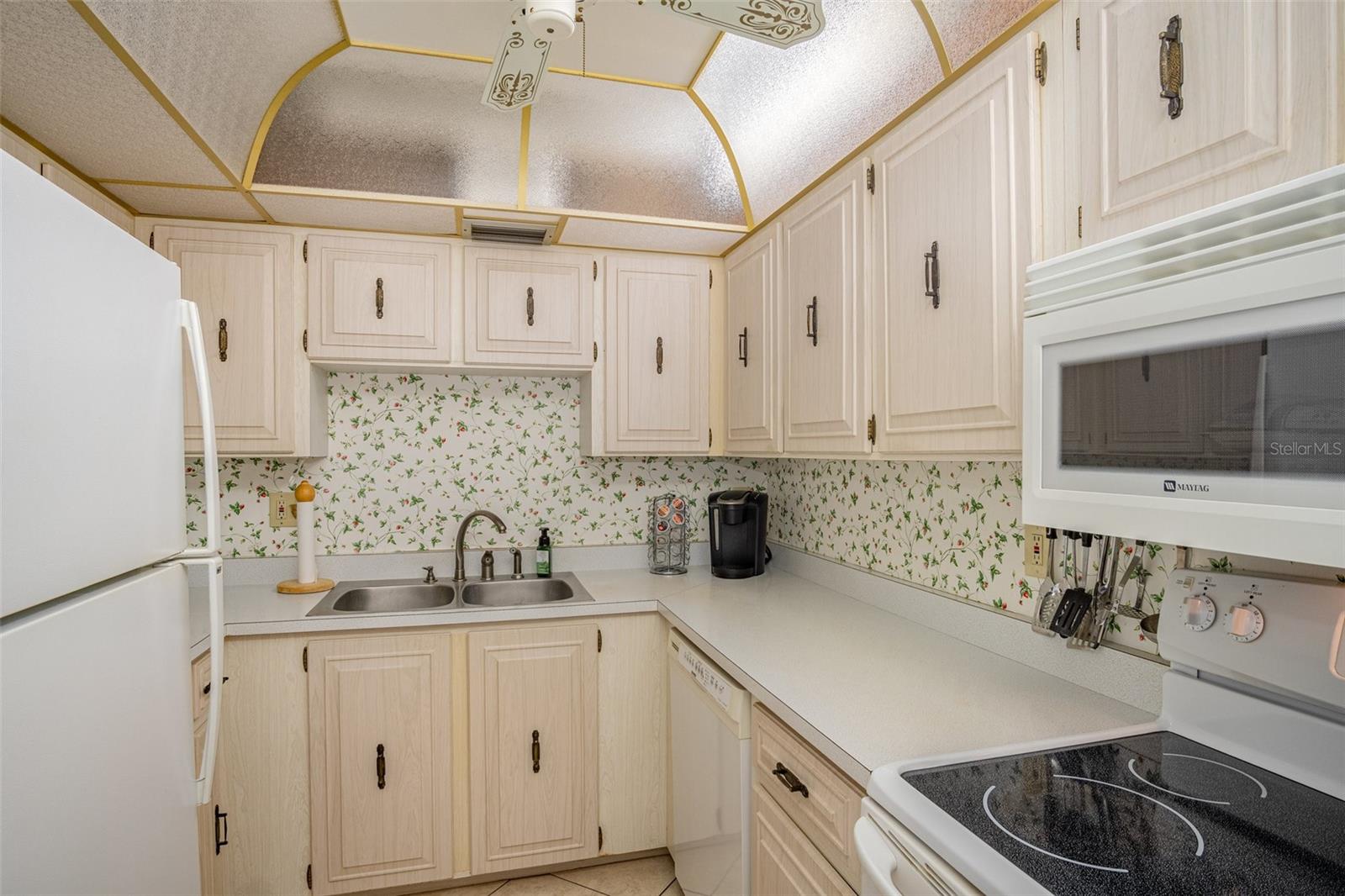 REGENCY PLAZA CONDO - Residential