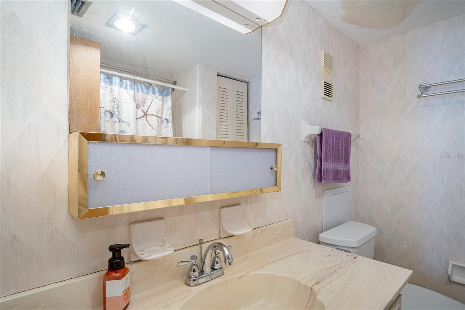 REGENCY PLAZA CONDO - Residential