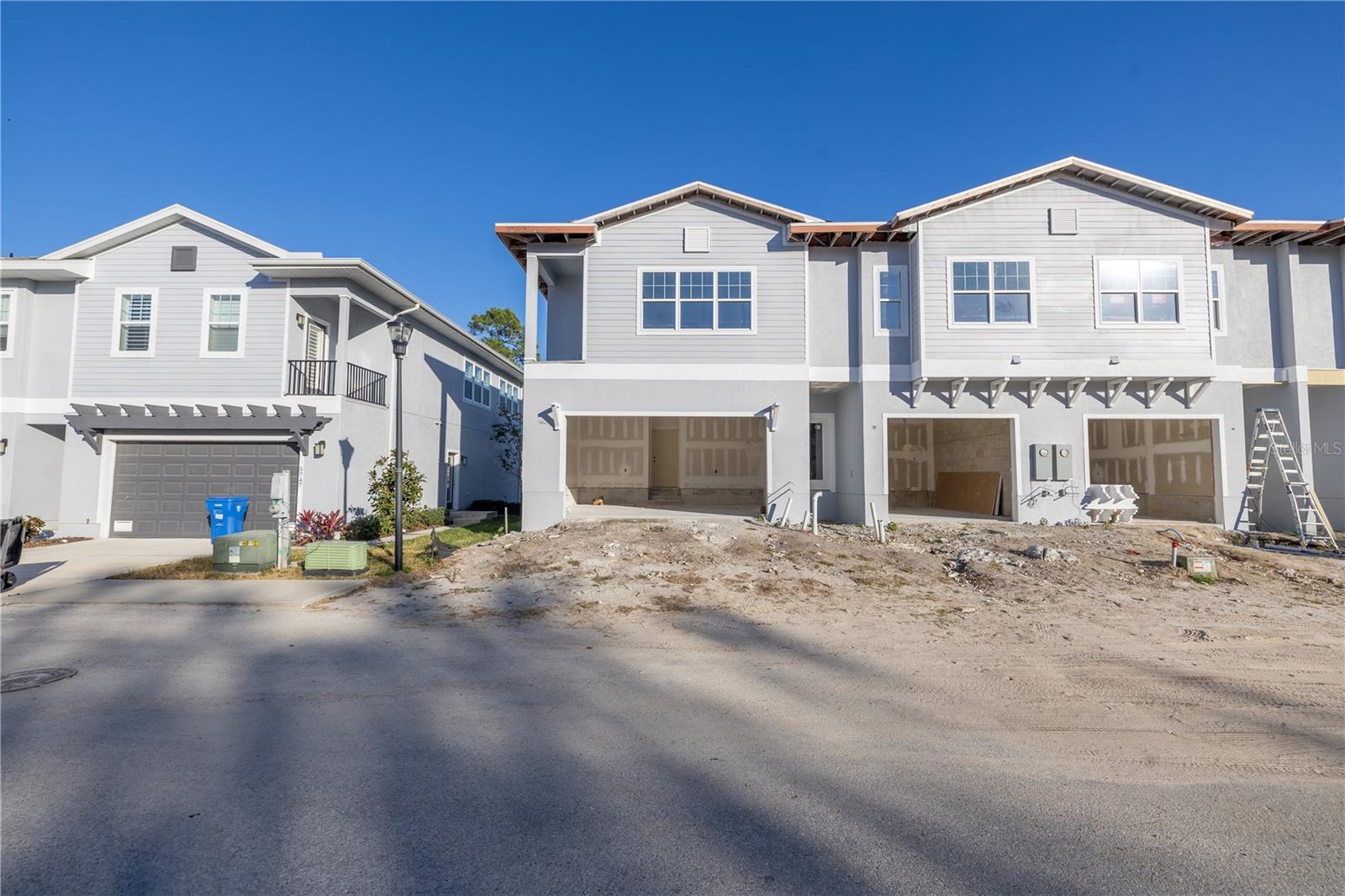 5725 DESERT ROSE PLACE