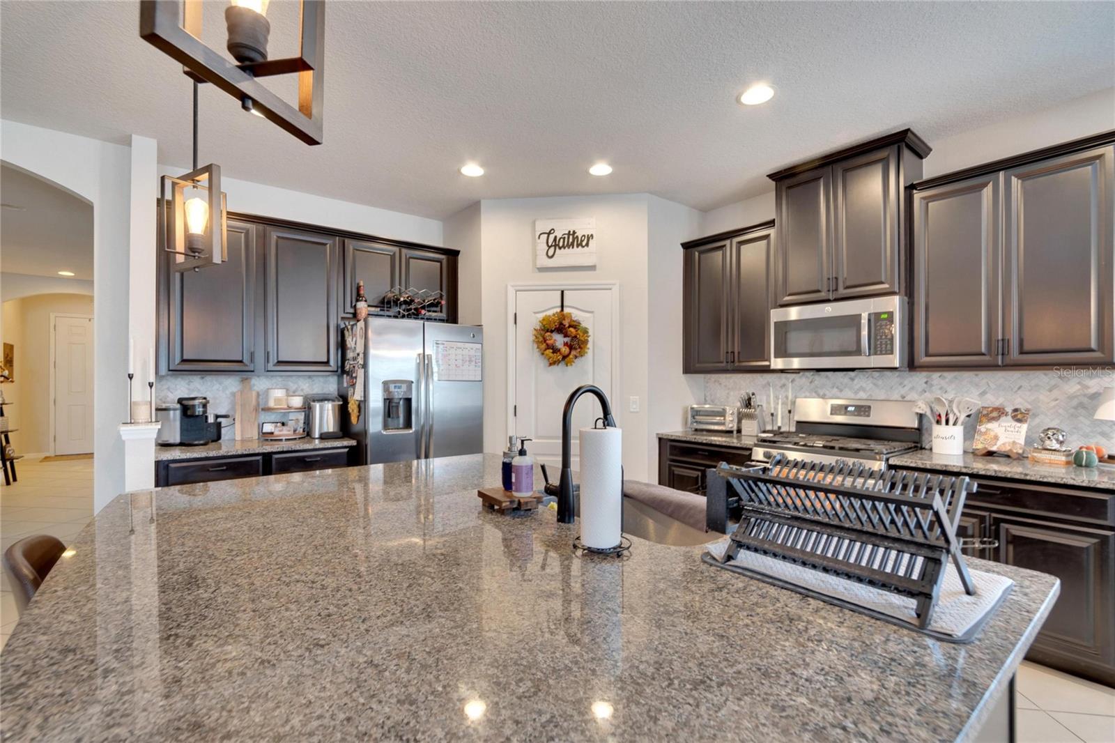 LUCAYA LAKE CLUB PH 2E - Residential