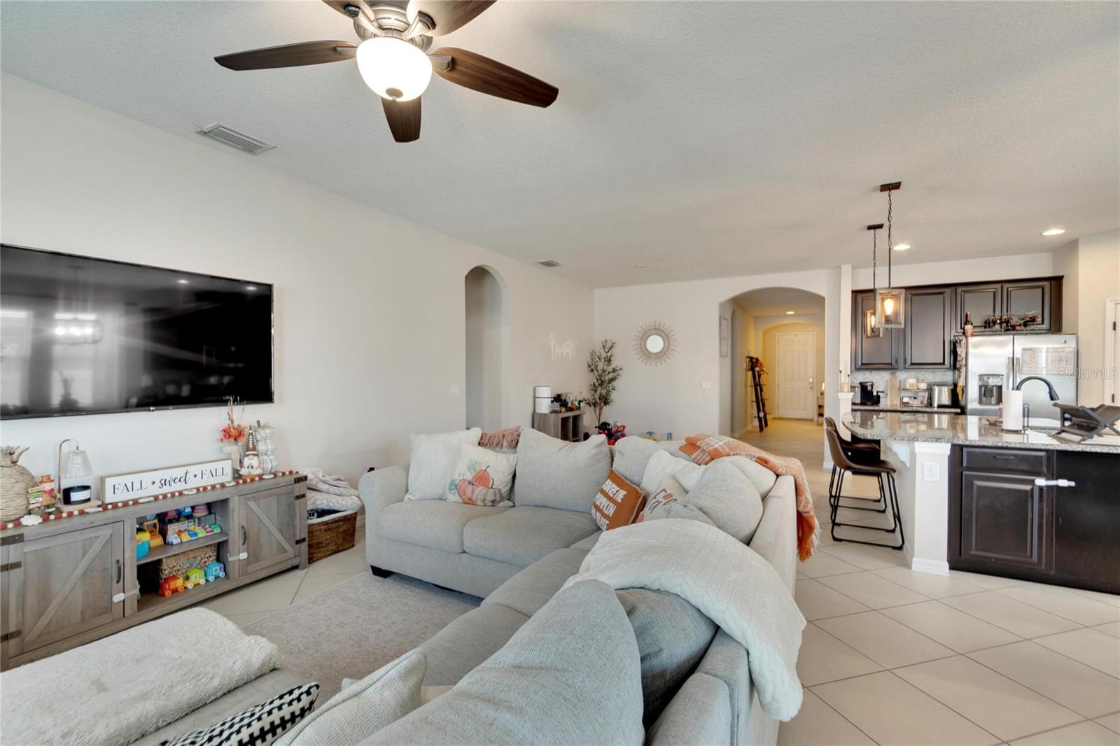 LUCAYA LAKE CLUB PH 2E - Residential