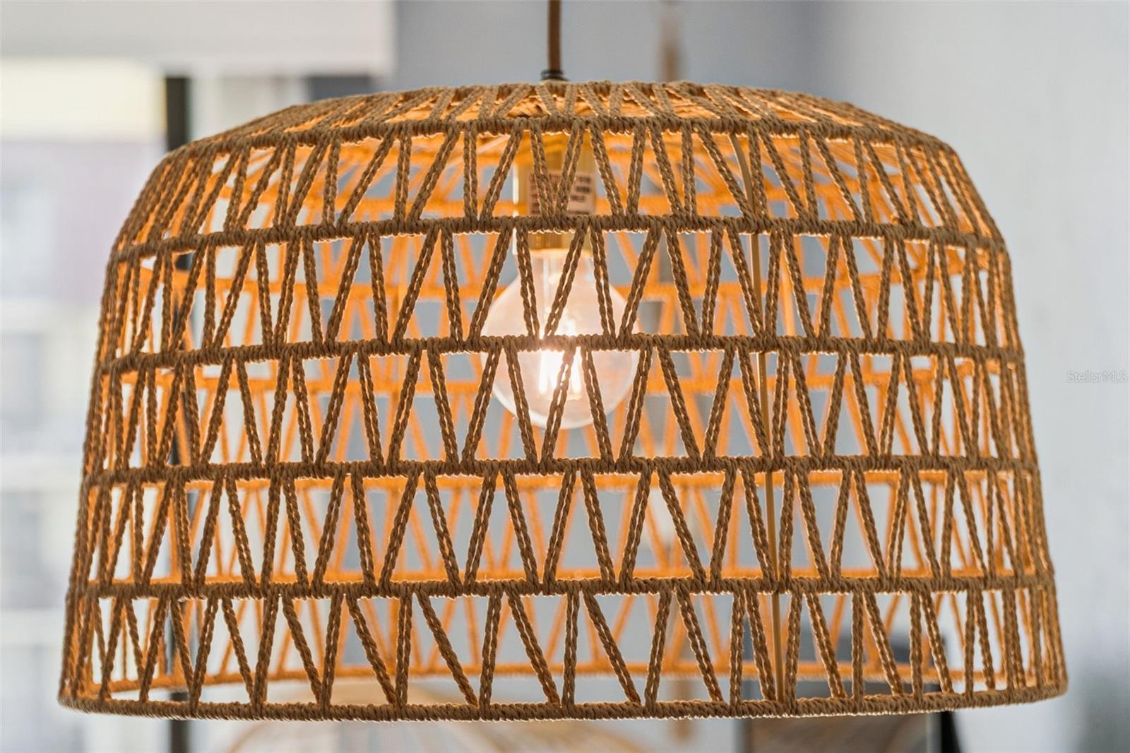 VANTAGE POINTE POOL & RACQUET CLUB CONDO - Residential