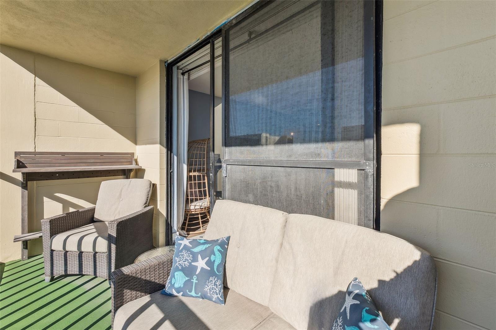 VANTAGE POINTE POOL & RACQUET CLUB CONDO - Residential